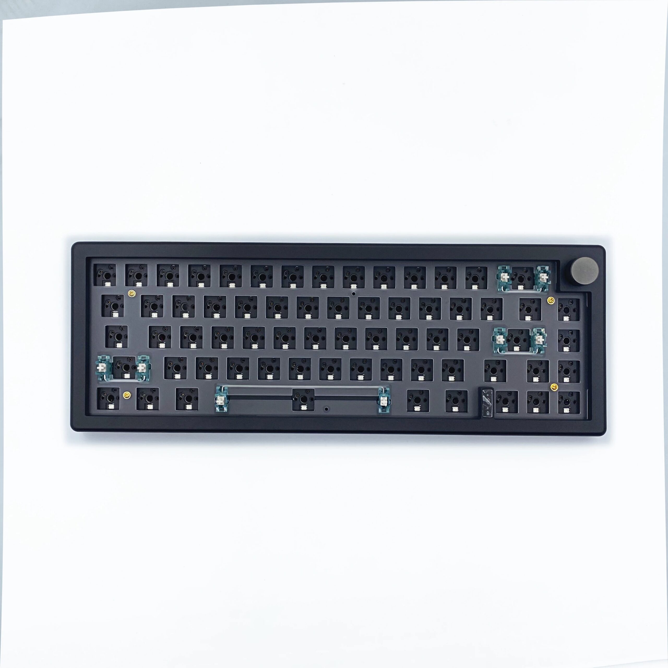 GMK67 65% Gasket Bluetooth 2.4G Wireless Hot-swappable Customized Mechanical Keyboard Kit RGB Backlit