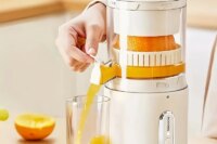 Home Travel 1500mAh Rechargeable Juicer For Lemon Orange Citrus 45W  Wireless Blender Automatic Separation Raw Electric Juicer