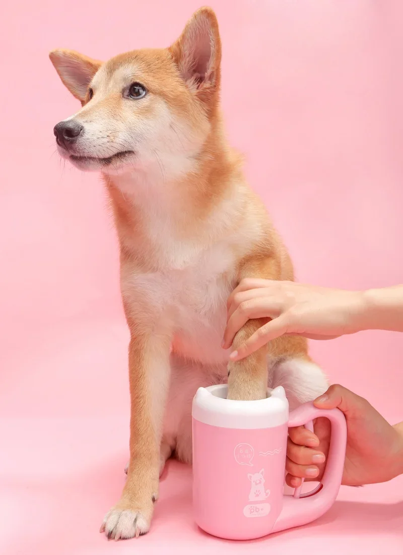 Outdoor Portable Pet Dog Paw Cleaner Cup Soft Silicone Foot Washer Clean Dog Paws One Click Manual Quick Feet Wash Cleaner