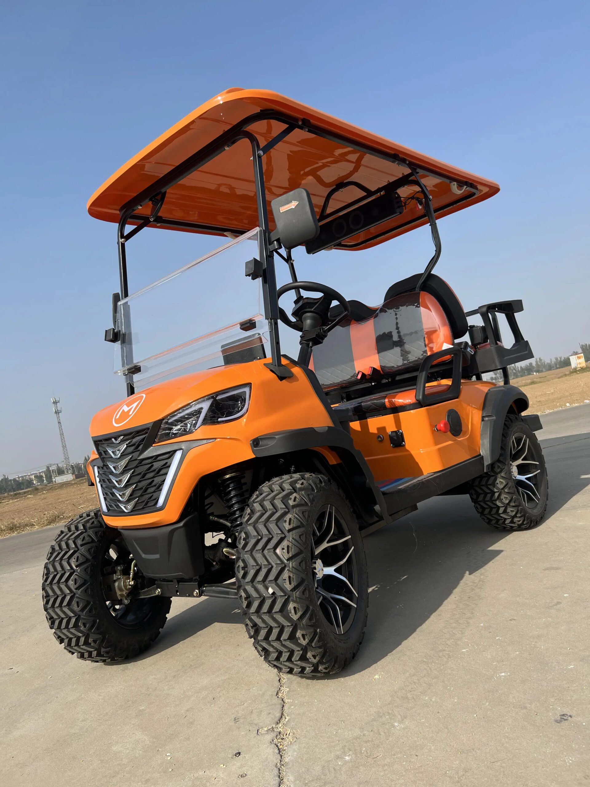 MMC Lithium Battery Lifted Golf Utility Buggy Hunting Cart 30% Climbing Capacity Off Road Tire Tourist Bus Electric Golf Cart MMC Lithium Battery Lifted Golf Utility Buggy Hunting Cart 30% Climbing Capacity Off Road Tire Tourist Bus Electric Golf Cart