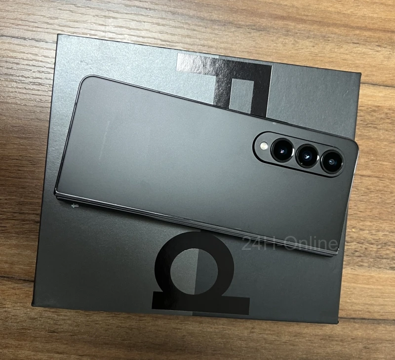 Samsung Galaxy Z Fold 4 Fold4 5G F936N F936U1 7.6