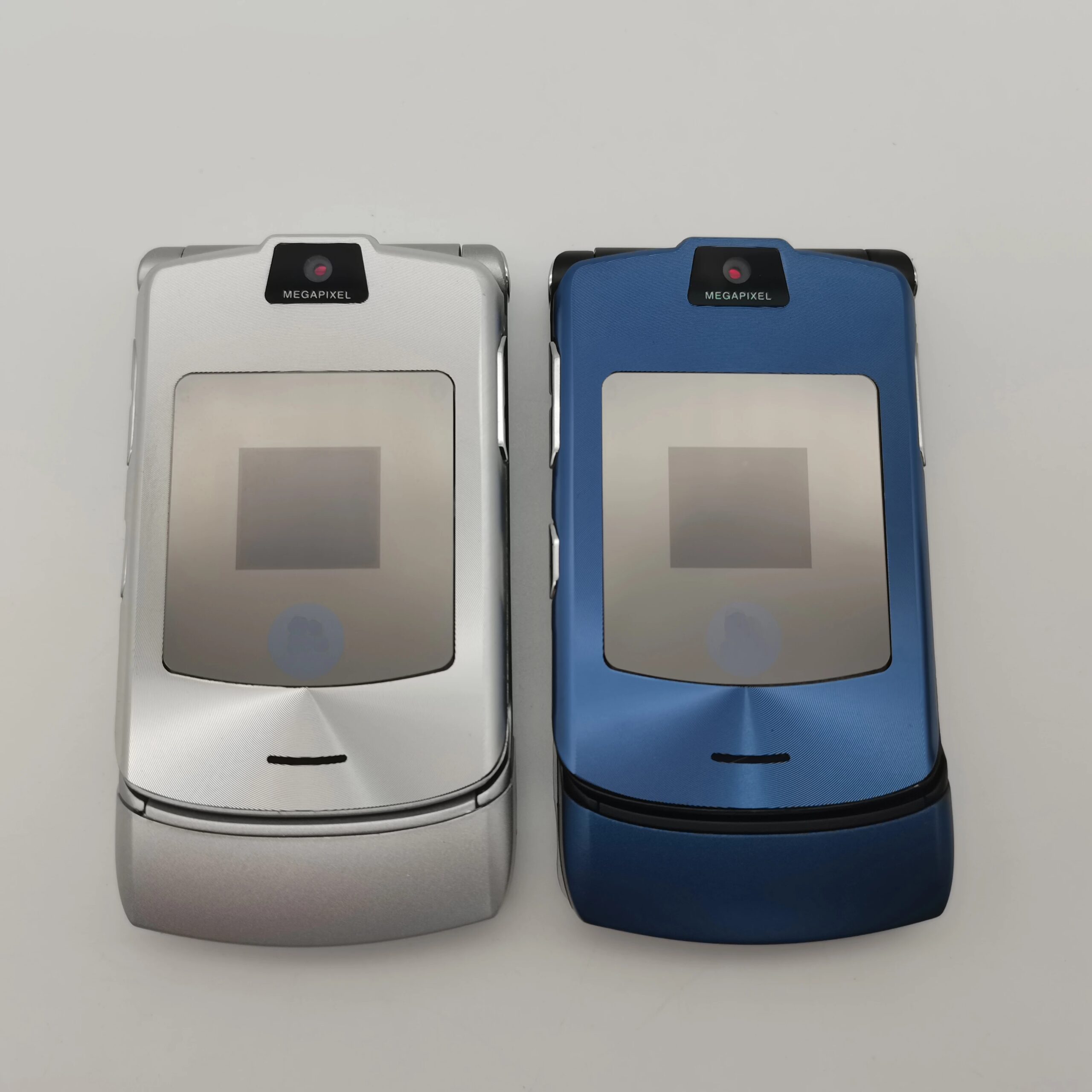 Original Motorola RAZR V3i Unlocked Refurbished Mobile Phone GSM 850 / 900 / 1800 / 1900 Good Quality With 1 Year Warranty