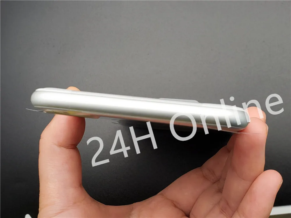 Apple iPhone 7 / 7Plus 32GB 128GB 256GB ROM 4.7'/5.5' IPS LCD 12MP 4G LTE Quad Core IOS NFC Original Unlocked Mobile Phone