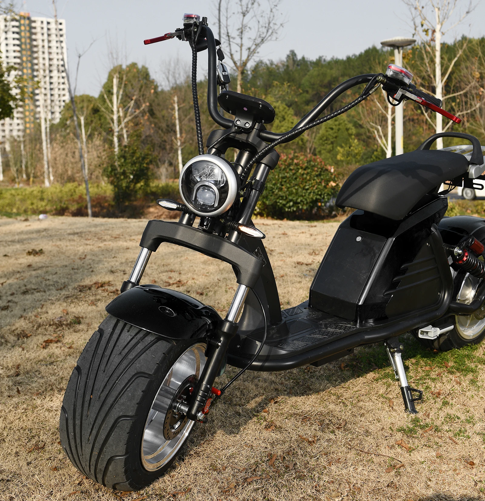 Max speed  70KM/H Flexible 4000W  Strong Power Motor 2 Wheel Electric Scooter Electric Motorcycle Citycoco With 18 Inch Tire