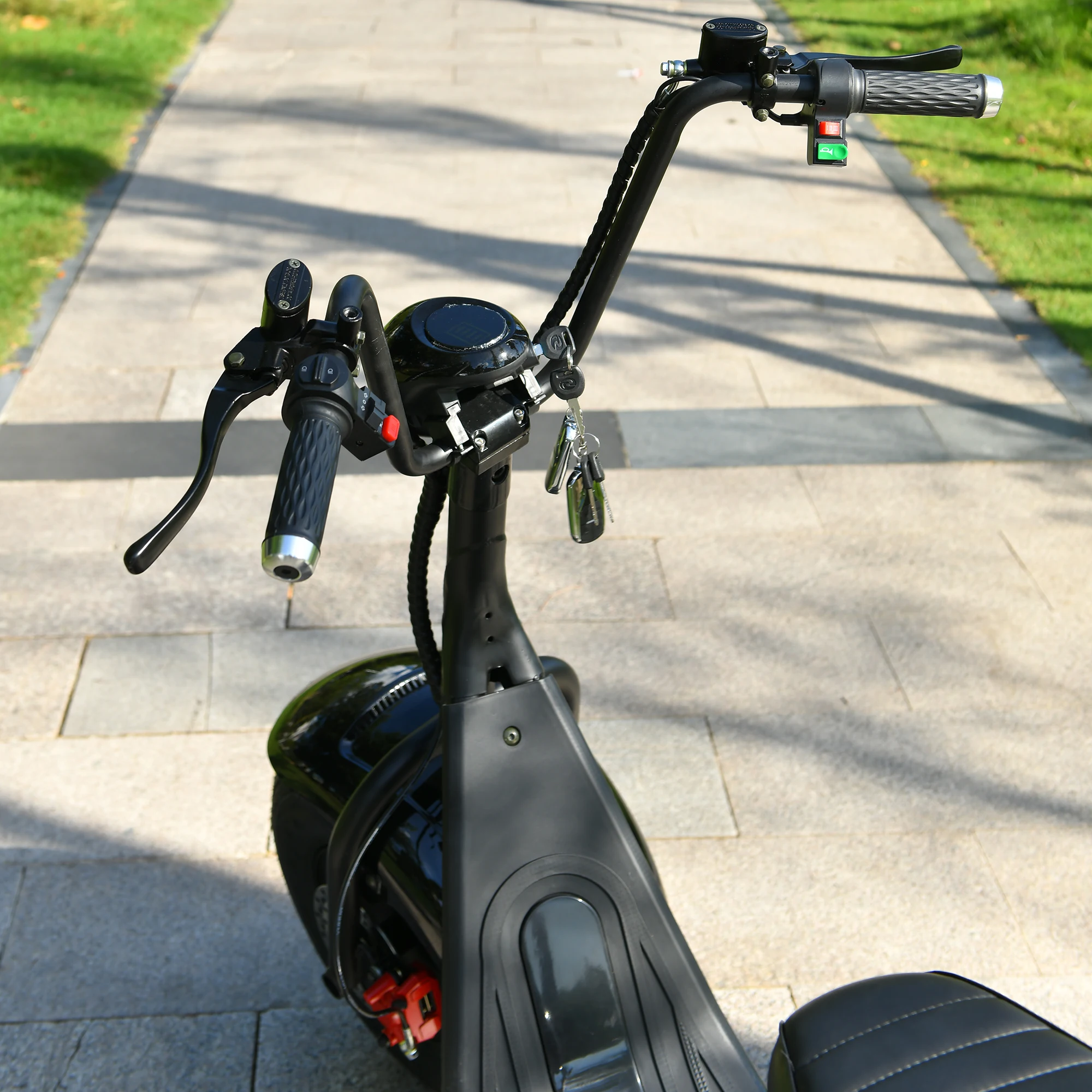 Mini Black Fat Tyre Electric Citycoco Scooter 60V12AH Motorbike E scooter 2000W Commuter electric scooter