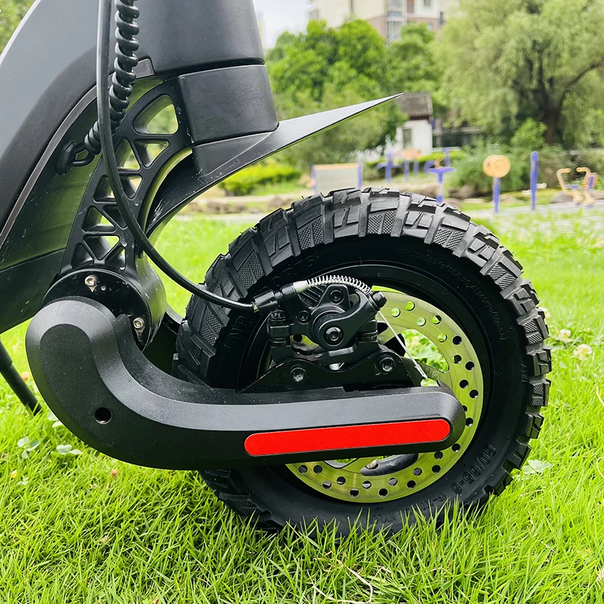 2000W 48v 18Ah Dual Motor Electric Scooter Adult 10 Inch Off-Road Tyres Urban SUV Scooter Max Speed 50km/h Range 50-70km 2000W 48v 18Ah Dual Motor Electric Scooter Adult 10 Inch Off-Road Tyres Urban SUV Scooter Max Speed 50km/h Range 50-70km