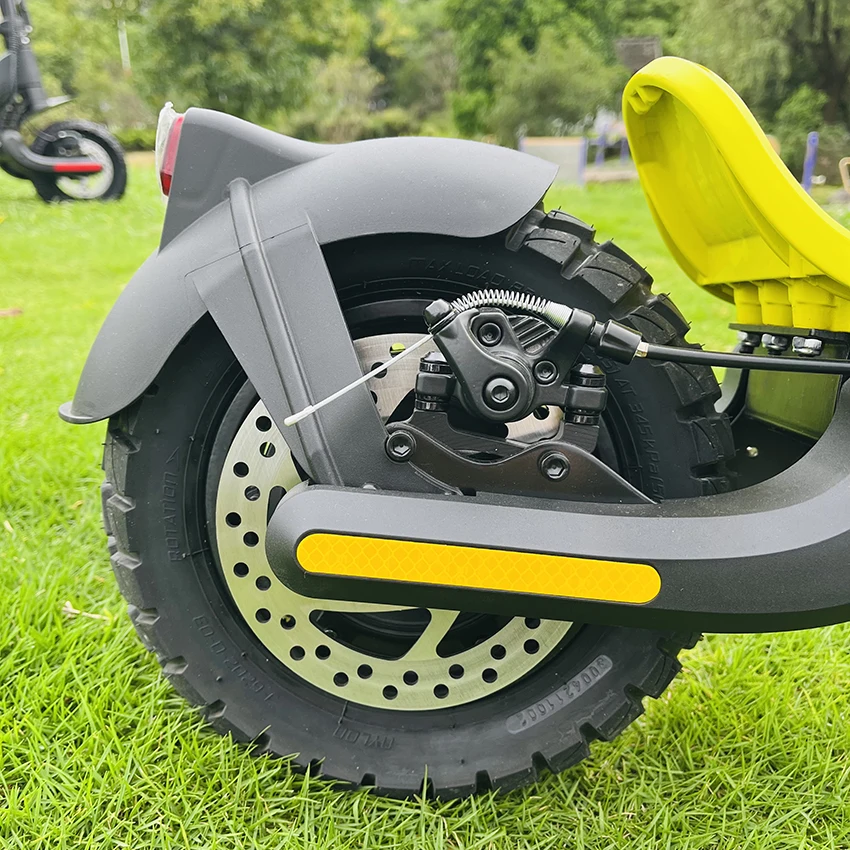 2000W 48v 18Ah Dual Motor Electric Scooter Adult 10 Inch Off-Road Tyres Urban SUV Scooter Max Speed 50km/h Range 50-70km 2000W 48v 18Ah Dual Motor Electric Scooter Adult 10 Inch Off-Road Tyres Urban SUV Scooter Max Speed 50km/h Range 50-70km