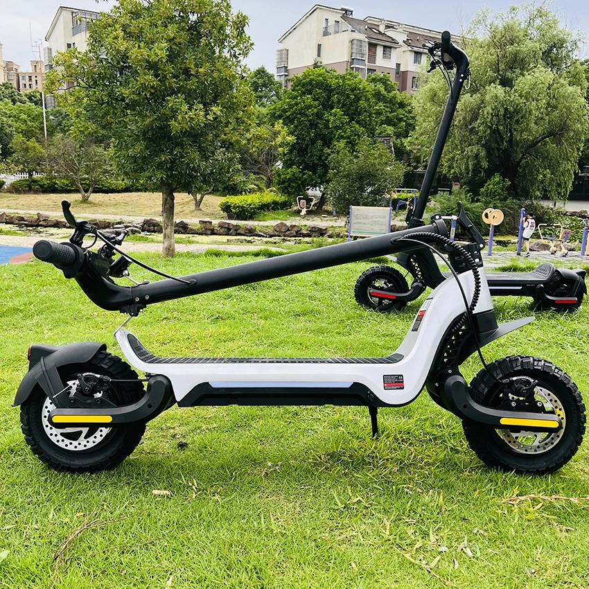 2000W 48v 18Ah Dual Motor Electric Scooter Adult 10 Inch Off-Road Tyres Urban SUV Scooter Max Speed 50km/h Range 50-70km 2000W 48v 18Ah Dual Motor Electric Scooter Adult 10 Inch Off-Road Tyres Urban SUV Scooter Max Speed 50km/h Range 50-70km