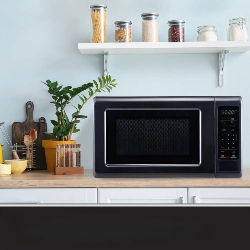 Desktop microwave oven, 700 watts Desktop microwave oven, 700 watts
