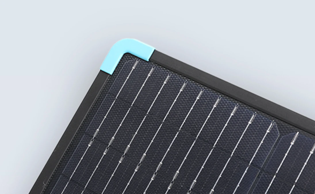 Renogy 400W Lightweight Portable Solar Suitcase, Foldable Solar Panel for Outdoor Activities, Durable & IP67 Waterproof for RV