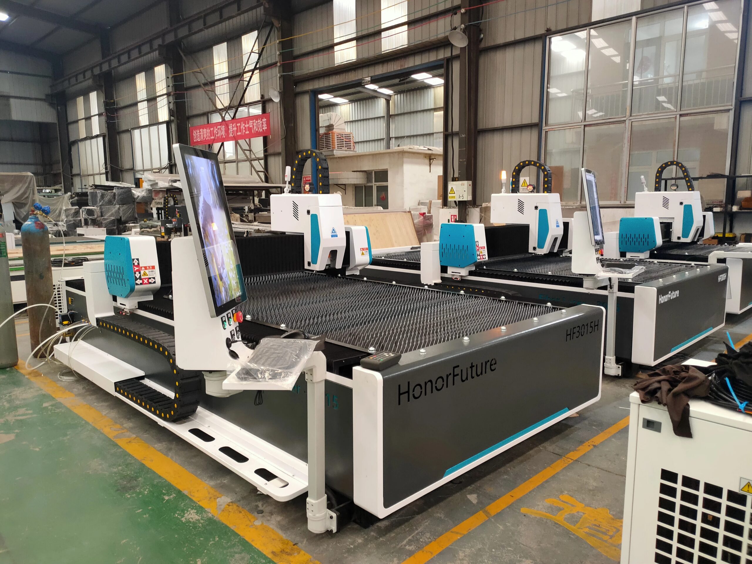 CNC Fiber Laser Cutting Machine 1000W to 2000W Cut Stainless Steel for Metal Sheet