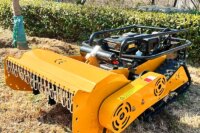 Customized  New Arrival Mini Farm  Flail Mower 800mm 1000mm RC Home Robotic  Power Crawler Lawn Mower For Grass Cutting