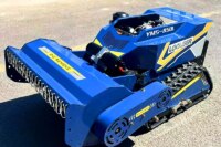 Customized Free Shipping CE EPA Diesel Engine All Terrain Agriculture Rubber Remote Control Robot Flail Lawn Mower