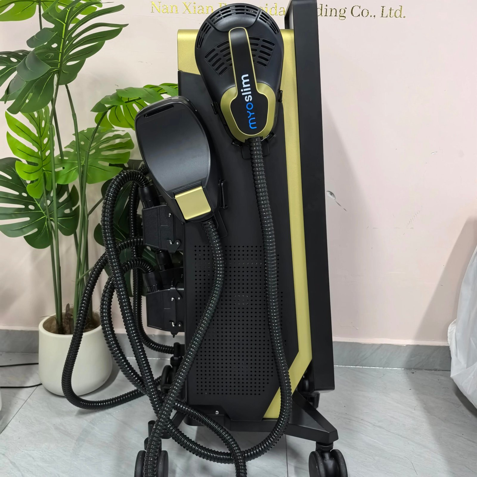 EMS Body Professional Body Shaping Device 6500W Large Screen Slimming And Body Shaping Electromagnetic Stimulation For Muscles