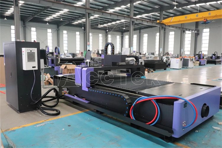 High Accuracy 1.5kw 2kw 3kw 4kw 6kw 12kw 20kw Fiber Laser Cutting Machine 1530 Boci Laser Head Cypcut Control System Supports
