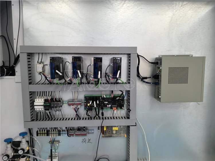 3015 1530 Metal Cnc Fiber Laser Cutting Machine 1000W 2000W 4000W 6000W Table Moving Laser Cutter Machine Price For Steel Sheet