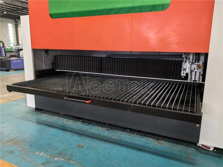 3015 1530 Metal Cnc Fiber Laser Cutting Machine 1000W 2000W 4000W 6000W Table Moving Laser Cutter Machine Price For Steel Sheet