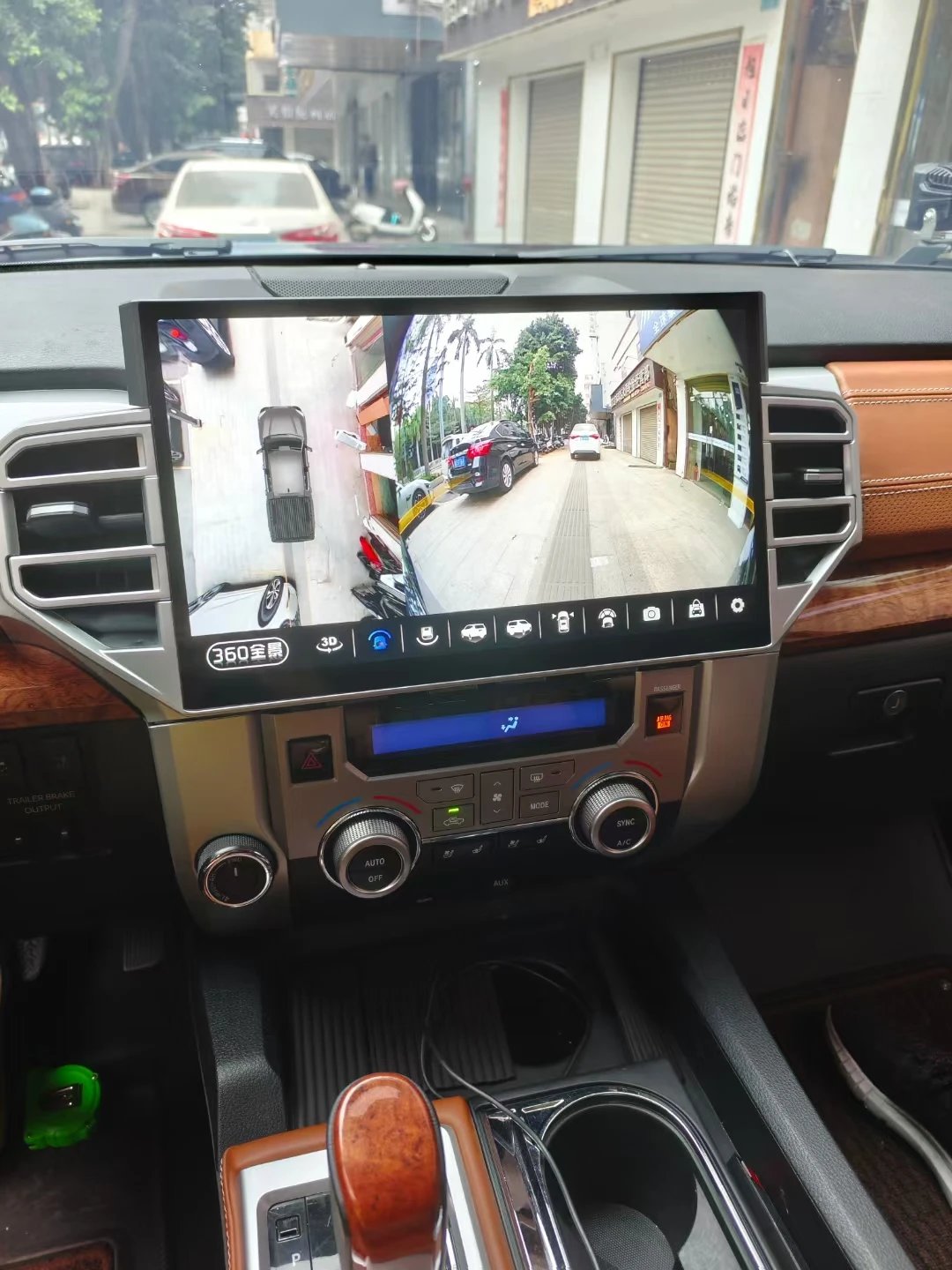 Android 14 For Toyota Tundra Sequoia 2014-2019 14.6-inch car Radio Multimedia Player GPS Navigation Wireless Carplay IPS Stereo